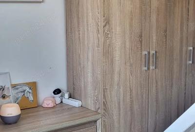 Apartament cu 3 camere decomandat în Lăureni - 6