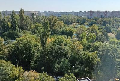 Apartament cu 2 camere decomandat în Titan