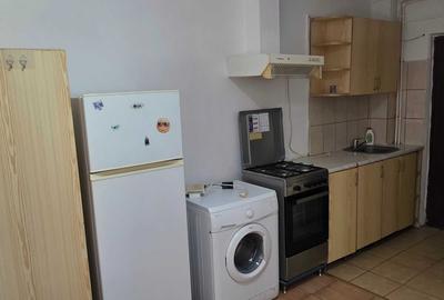 Garsonieră semidecomandată în Podu Roș
