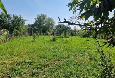 Casă cu 2 camere decomandat în Central