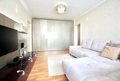 Apartament cu 3 camere semidecomandat în Ștefan cel Mare