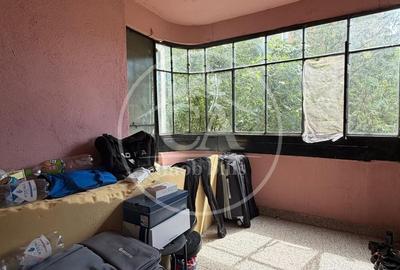 Apartament cu 4 camere decomandat în Decebal