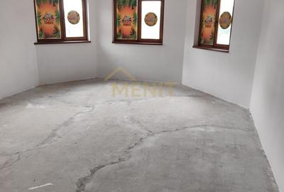 Casă cu 4 camere cu Teren 1200 Mp în Central - 4