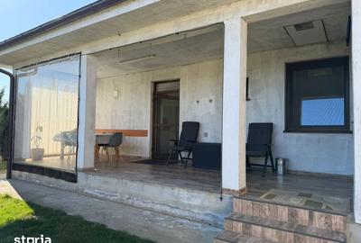 Casă cu 4 camere decomandat cu Teren 835 Mp în Lazuri