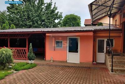 Casă cu 4 camere cu Canalizare în Central