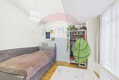 Apartament cu 4 camere semidecomandat, mobilat în P-ța Unirii - 8