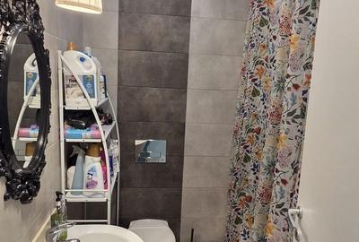 Casă cu 6 camere cu Teren 100 Mp în Central
