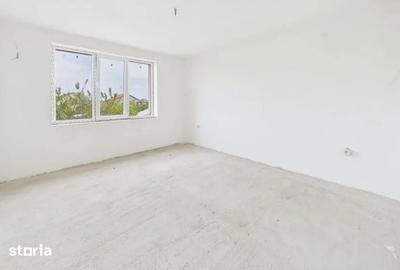 Casă cu 6 camere cu Teren 1.2 Mp în Săcălaz