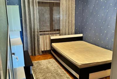 Apartament cu 3 camere decomandat în Berca