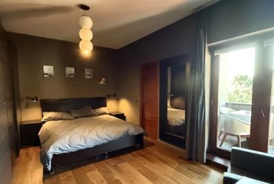Apartament cu 4 camere decomandat, mobilat în Central - 1