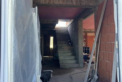 Casă cu 3 camere cu Teren 535 Mp în Gepiu - 1