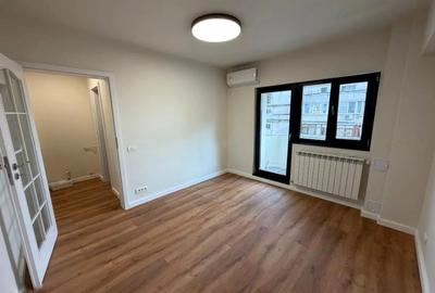 Apartament cu 3 camere, mobilat în Unirii