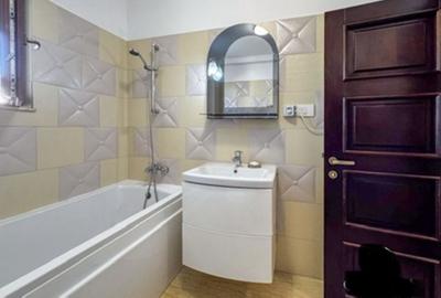 Apartament cu 3 camere decomandat în Central - 3