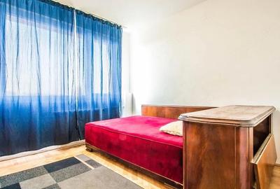 Apartament cu 3 camere semidecomandat în Grivița