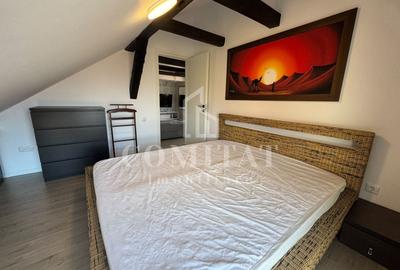Apartament cu 3 camere semidecomandat, mobilat în Bună Ziua