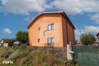 Casă cu 8 camere cu Teren 1000 Mp în Central