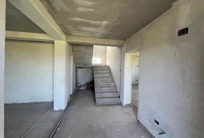 Casă cu 4 camere cu Teren 500 Mp în Ghercești - 2