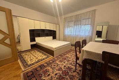 Apartament cu 3 camere, mobilat în Florilor - 16