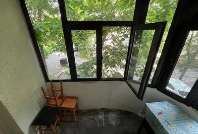 Apartament cu 3 camere decomandat în Păcii