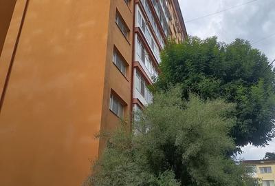 Apartament cu 2 camere în Micro 6 - 9
