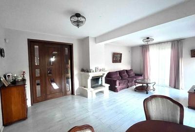 Casă cu 4 camere în Bucium