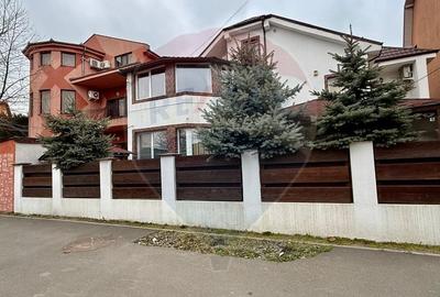 Casă cu 12 camere cu Teren 300 Mp în Central - 15