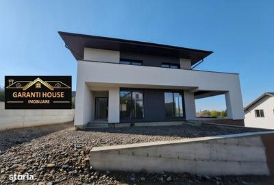 Casă cu 4 camere cu Teren 550 Mp în Valea Borcutului