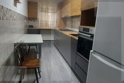 Apartament cu 3 camere decomandat, mobilat în Simeria