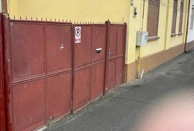 Casă cu Teren 1080 Mp în Central - 4