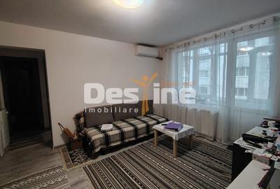 Apartament cu 3 camere semidecomandat, mobilat în Nord
