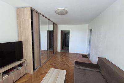 Apartament cu 2 camere decomandat în Gara de Nord