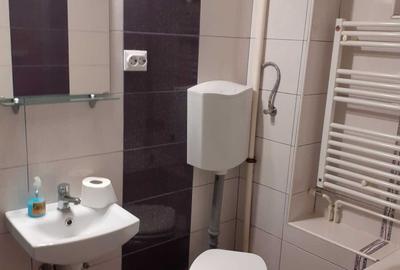 Apartament cu 2 camere semidecomandat în Tudor