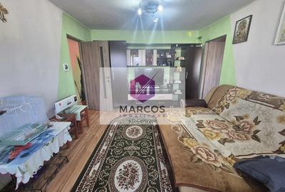 Apartament cu 3 camere semidecomandat în Cuptoare (Reșița)