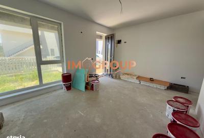 Apartament cu 3 camere în Rediu