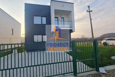 Casă cu 7 camere cu Teren 430 Mp în Micești - 7