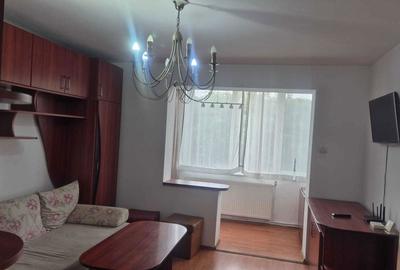 Apartament cu 3 camere decomandat în Exterior Vest - 2