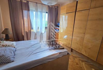 Apartament cu 3 camere semidecomandat, mobilat în Dacia