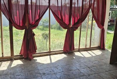 Casă cu 2 camere cu Teren 508 Mp în Periferie