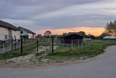 Teren de 1200 mp, în Cornetu