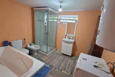 Casă cu 4 camere cu Canalizare în Radovanu - 9