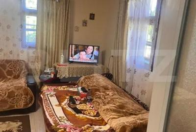 Casă cu 2 camere cu Teren 3548 Mp în Central