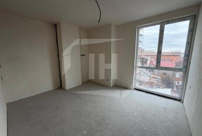 Apartament cu 2 camere semidecomandat în Mărăști