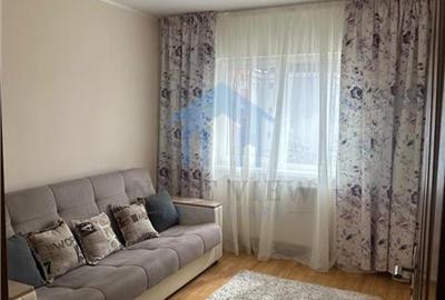 Apartament cu 3 camere decomandat, mobilat în Mărăști
