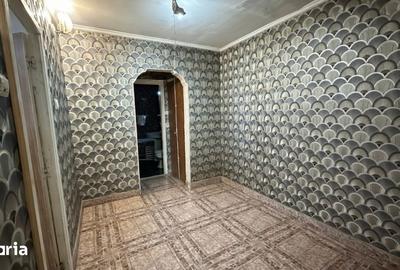 Apartament cu 2 camere decomandat în Calea București