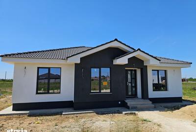 Casă cu 4 camere cu Teren 519 Mp în Sântandrei