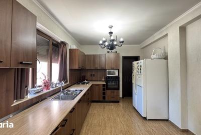 Casă cu 5 camere cu Teren 700 Mp în Crevedia - 3