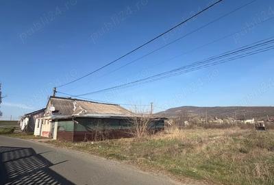 Teren de 1000 mp, în Ghioroc - 2