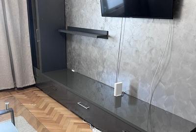 Apartament cu 3 camere decomandat în Boldești