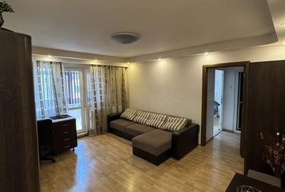 Apartament cu 2 camere semidecomandat în Rovine - 1