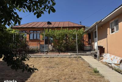 Casă cu 5 camere cu Teren 1153 Mp în Central